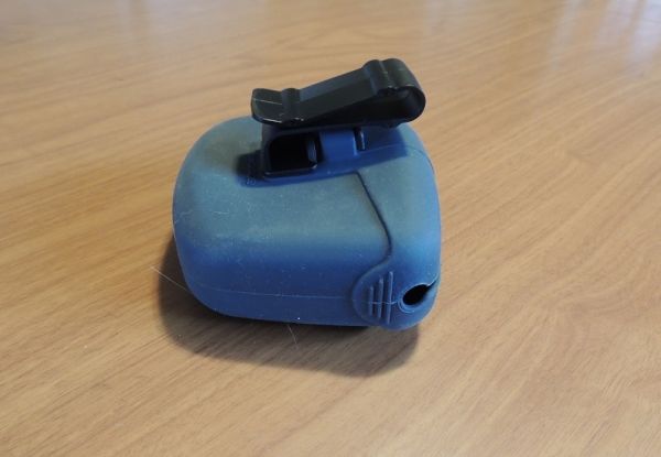 TIDBIT POUCH WITH BELT CLIP FOR TRAINING HAWKS OR FALCONS
