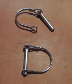 A Spare set of locking rings, to use with your two & one Portable Bow perch.