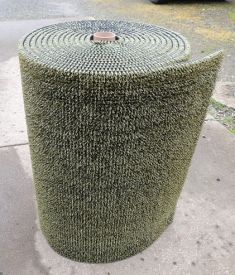 GREEN LONG LEAF ASTRO TURF, BRAND ARTIFICAL TURF. 3FT X 50FT ROLLS