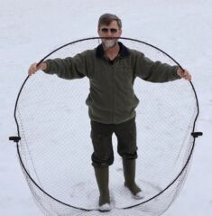 Bownet custom 5 foot Diameter manual or remote fast and easy to use. Catches even the smaller birds with 1 inch  brown color mesh netting