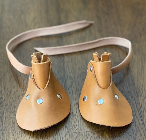 REMOVEABLE SQUIRREL GUARDS FOR LEG & FOOT PROTECTION FOR MALE OR FEMALE RED TAIL and Harris hawks - Image 2