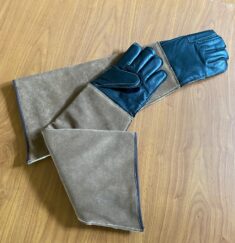 Heavy Weight Raptor and animal handling gloves, 24 inch long. Kevlar lined for more protection. Comes in pairs only.