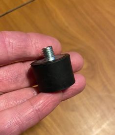 REPLACE A SINGLE RUBBER LEG FOR YOUR HAWK CARRIER