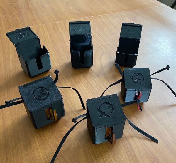 Heavy Duty Plastic hood holders in three sizes - Image 2