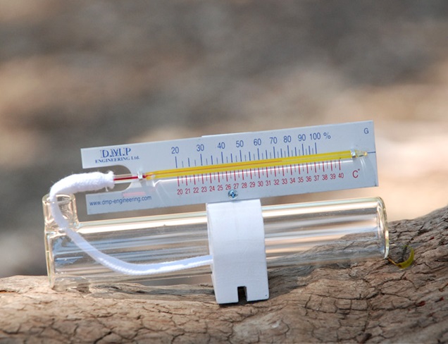 Wet bulb hygrometer store